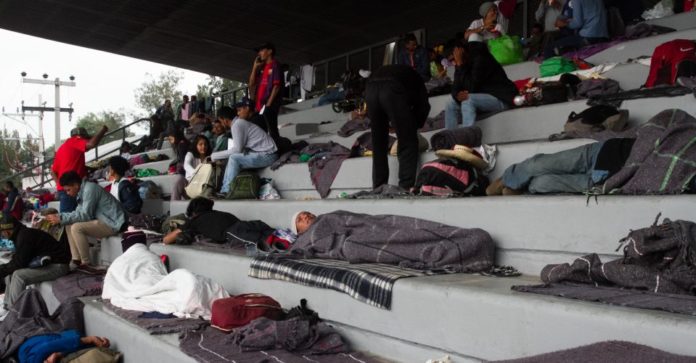 Caravana_Migrante_Mixhuca-4-e1541379655725-960x500