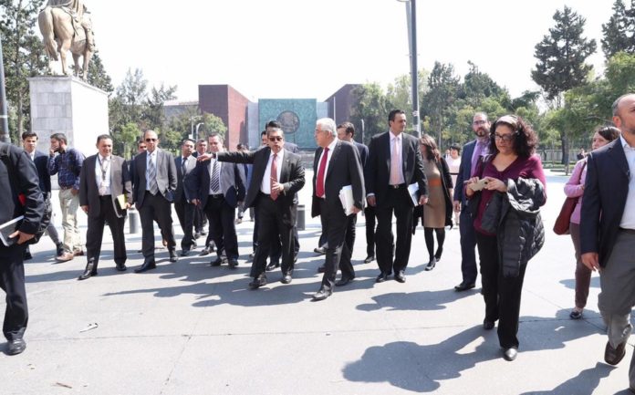 equipo-transicion-recorrido-camara-diputados_0_28_1280_797