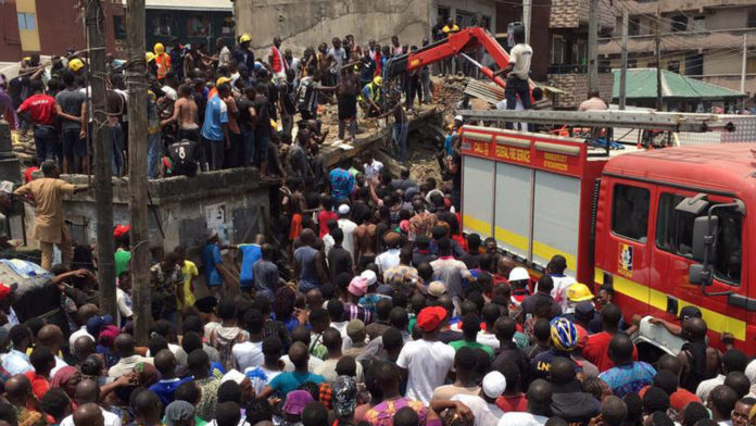 Lagos_-Nigeria-Nigeria-Derrumbamiento_de_edificios-Ninos-Mundo_382972953_117706951_1706x960