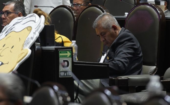 manuel-huerta-durante-sus-trabajos_235_228_874_544