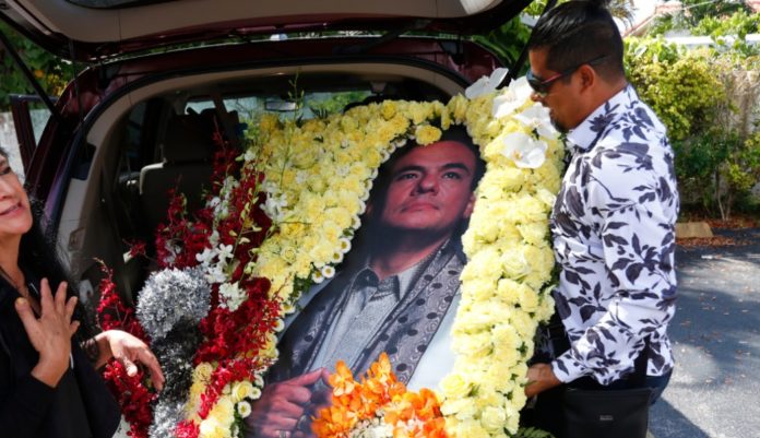 familiares-artistas-despiden-joso-jose-funeral-privado-miami